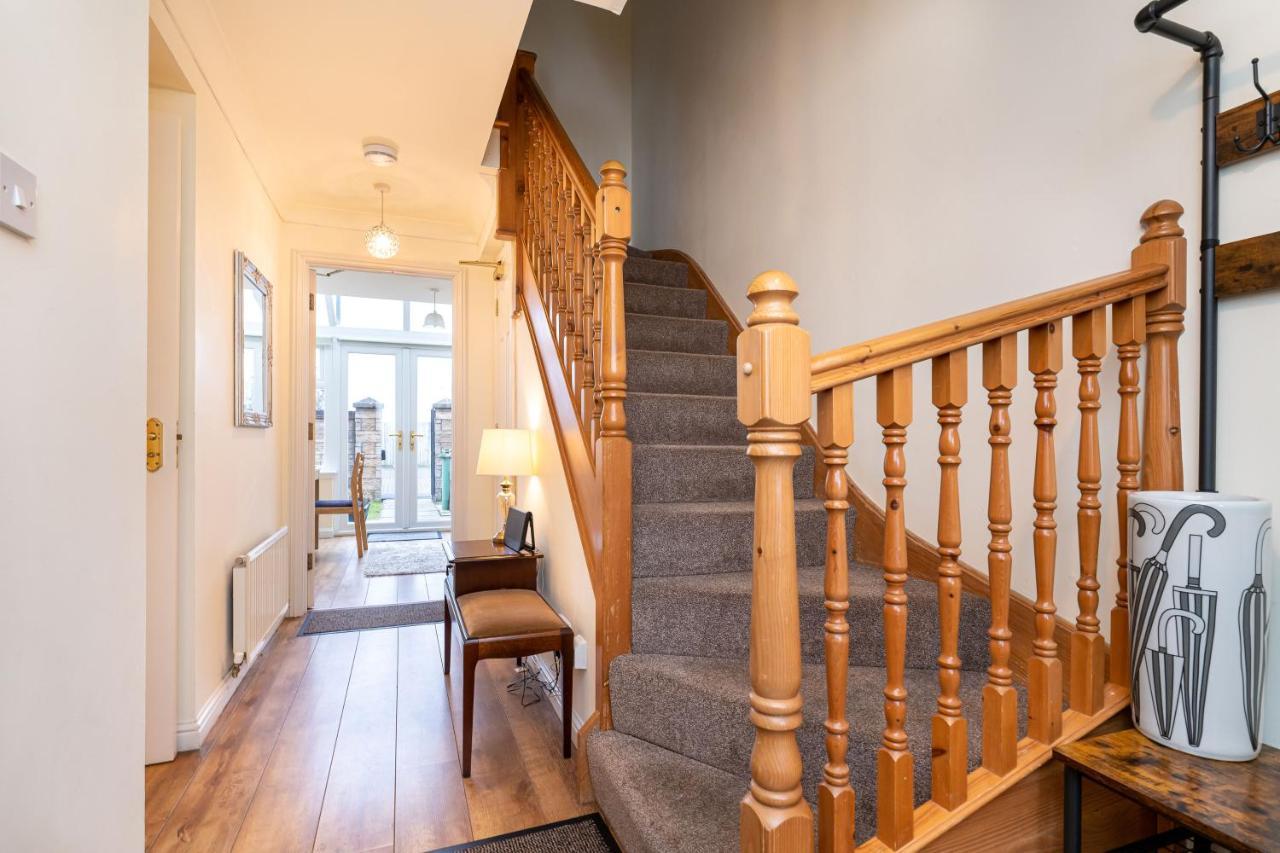 4 Bedroom Townhouse In Stirling Bagian luar foto